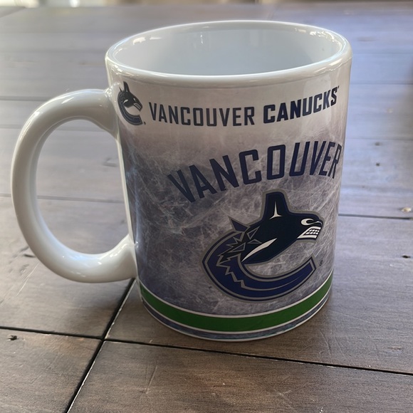 “Hockey Dad” Vancouver Canucks coffee mug. - Picture 4 of 5